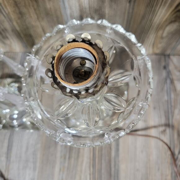 2 Vintage Lamps, Milk Glass Tulip Shades, Missing Prisms, Shabby Chic Decor - Picture 7 of 10